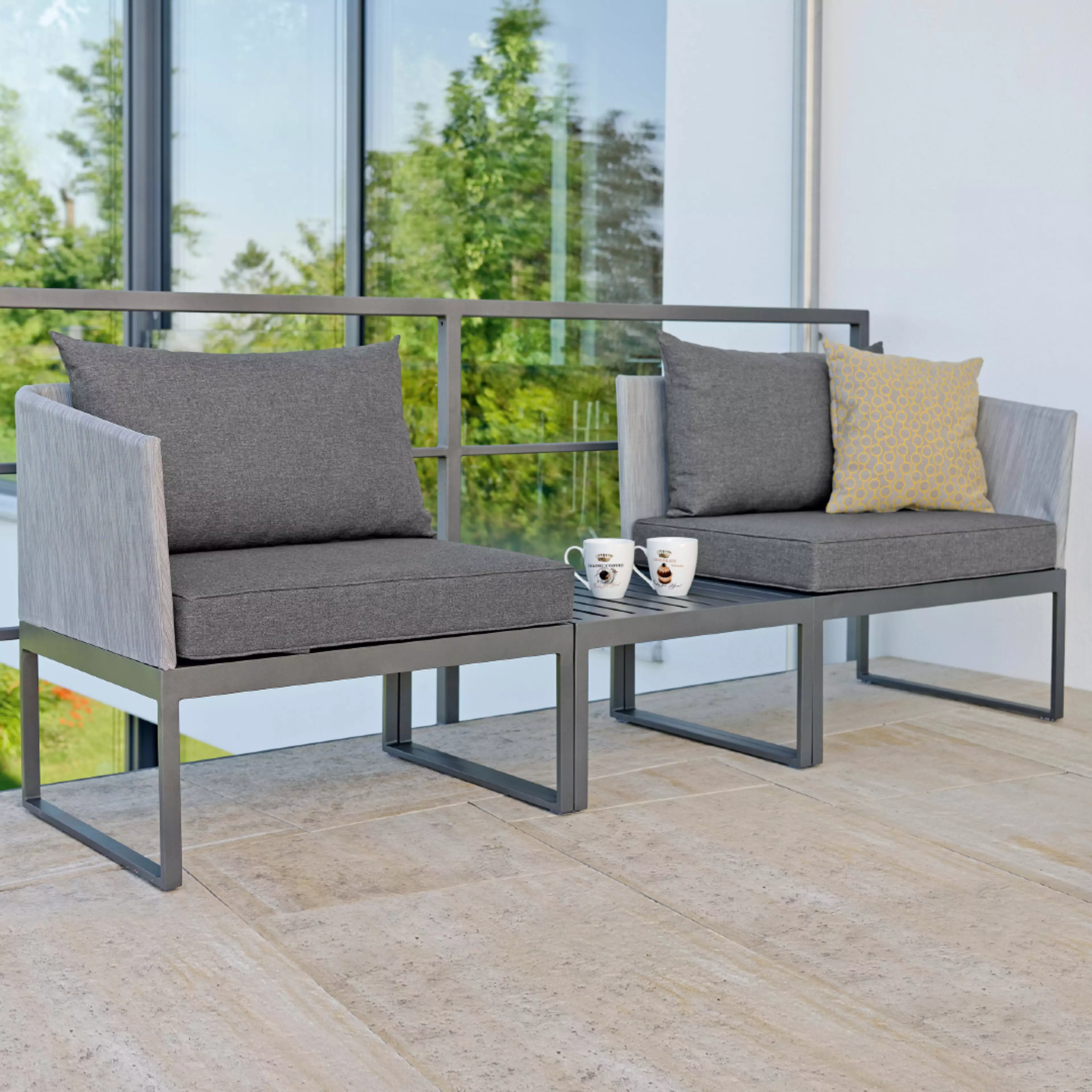 Bequeme Loungesofas zum Relaxen im Garten SEGMÜLLER