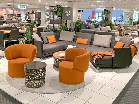 Sofas und Sessel